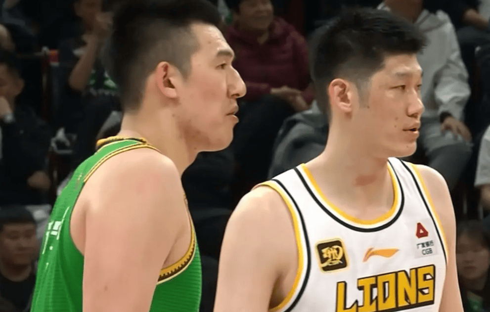 催泪！C罗从曼联到欧国联22载，捂眼等点球到喜极而泣，传奇永不谢幕