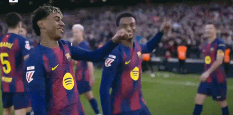 远射世界波！亚马尔滑跪庆祝，创西甲单季纪录，5场连造6球